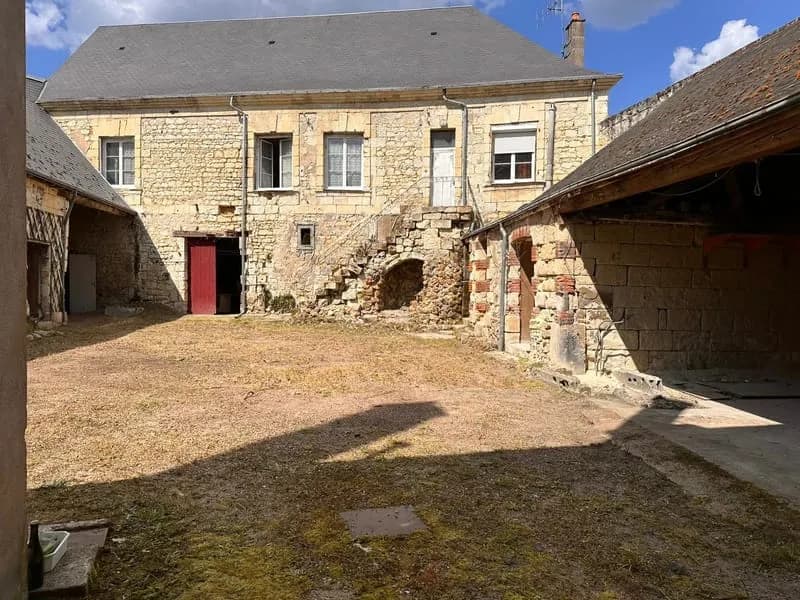 Ancienne auberge restaurant avec gîte Bourgueil (37) - Photo 1