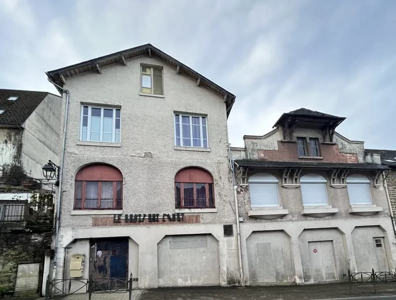 Immeuble à Uzerche en Corrèze - Photo 1