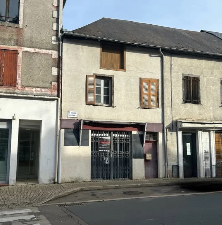 Immeuble à Seilhac en Corrèze - Photo 1