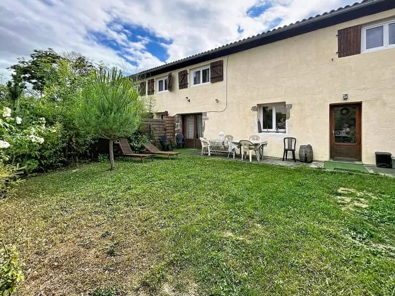ISSOIRE, ensemble immobilier en pierres sur terrain de 1.444 - Photo 1