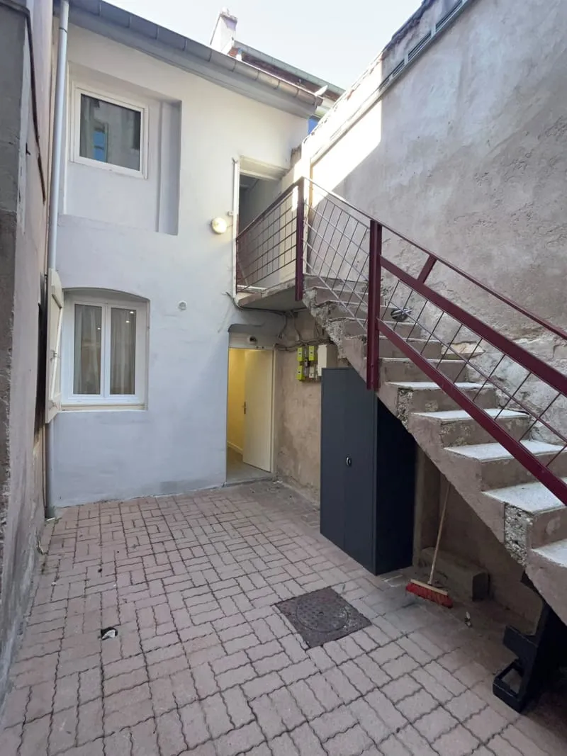 Batiment de 5 lots, au sein d'une copro - Photo 1