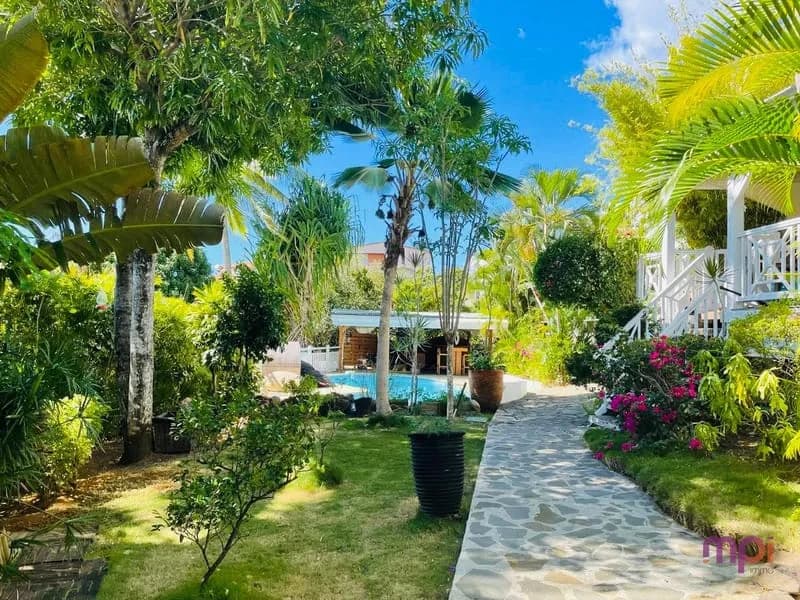 ENSEMBLE IMMOBILIER PROCHE PLAGE - Photo 1