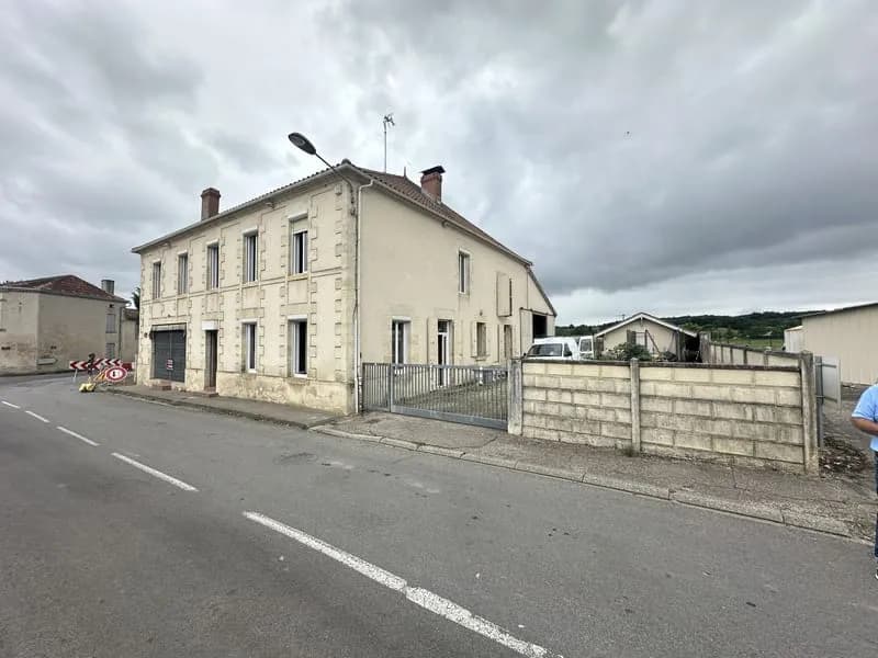 IMMEUBLE AVEC LOCAL COMMERCIAL ET APPARTEMENT - PROCHE MARMA - Photo 1