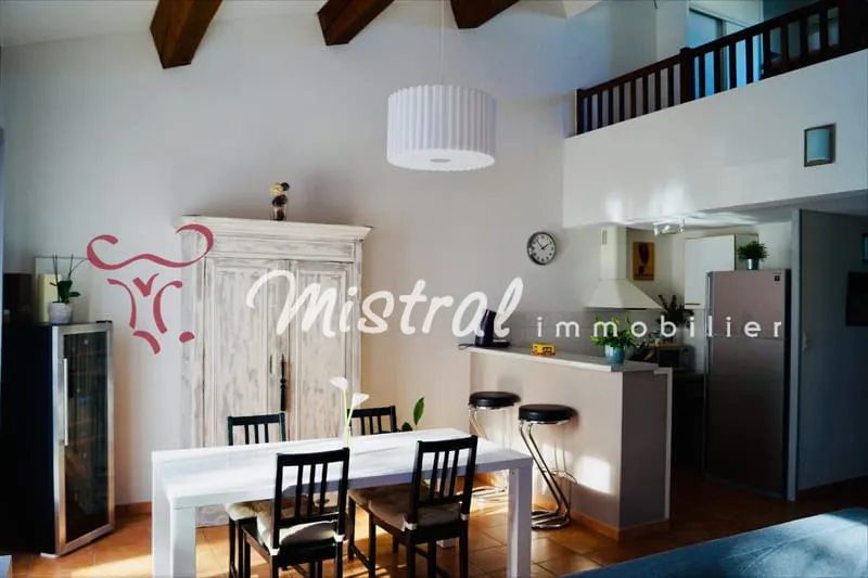 VENTE IMMEUBLE AIGUES-MORTES APPARTEMENT ET LOCAL COMMERCIAL - Photo 1