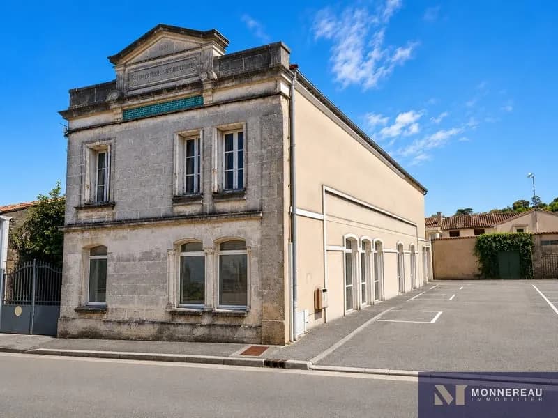 IMMEUBLE CENTRE SEGONZAC - Photo 1