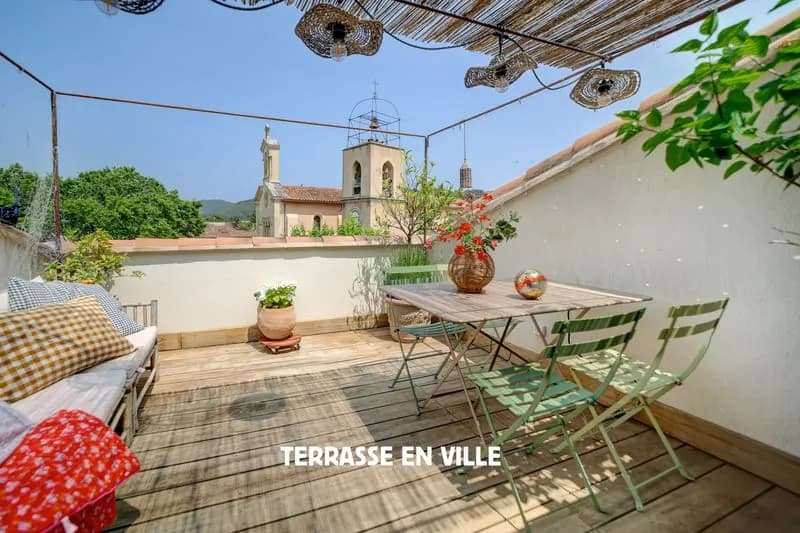 SAINT CYR SUR MER - IMMEUBLE - APPARTEMENT - TERRASSE- LOCAL - Photo 1