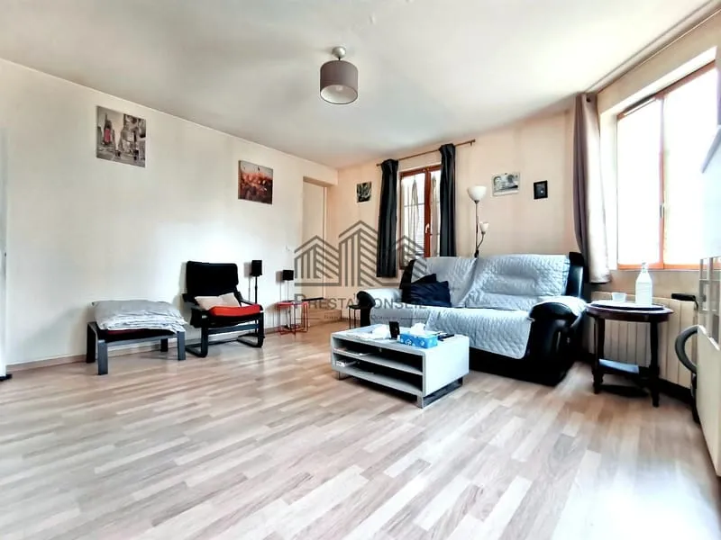 Immeuble de rapports 3 lots - centre ville d'Elbeuf - Photo 1