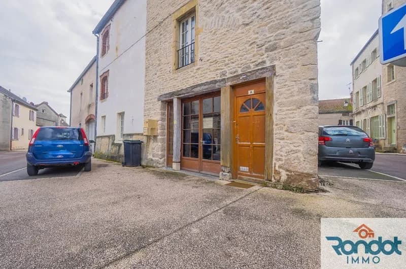 LOCAL COMMERCIAL DE 72 M2 ENVIRON de type 3 - Photo 1