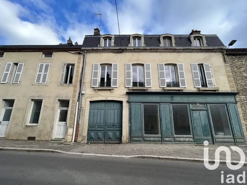 Bâtiment 233 m² - Photo 1