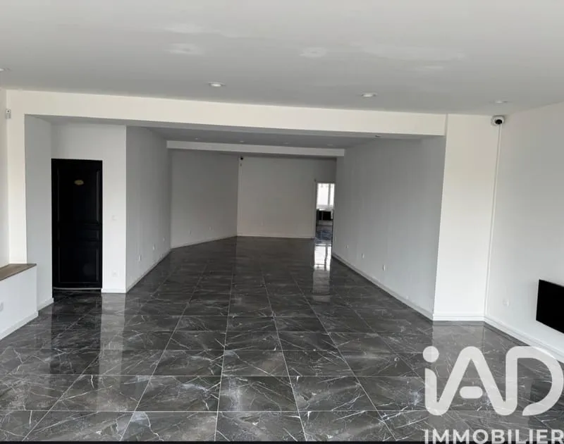 Bâtiment 250 m² - Photo 1