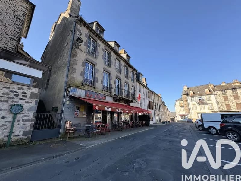 Bâtiment 205 m² - Photo 1