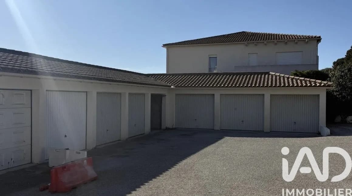 Bâtiment 930 m² - Photo 1