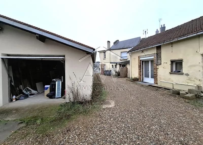 Ensemble immobilier - Photo 1