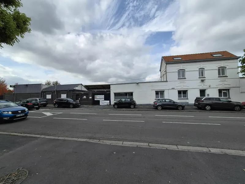 ENSEMBLE IMMOBILIER LOUE - Photo 1
