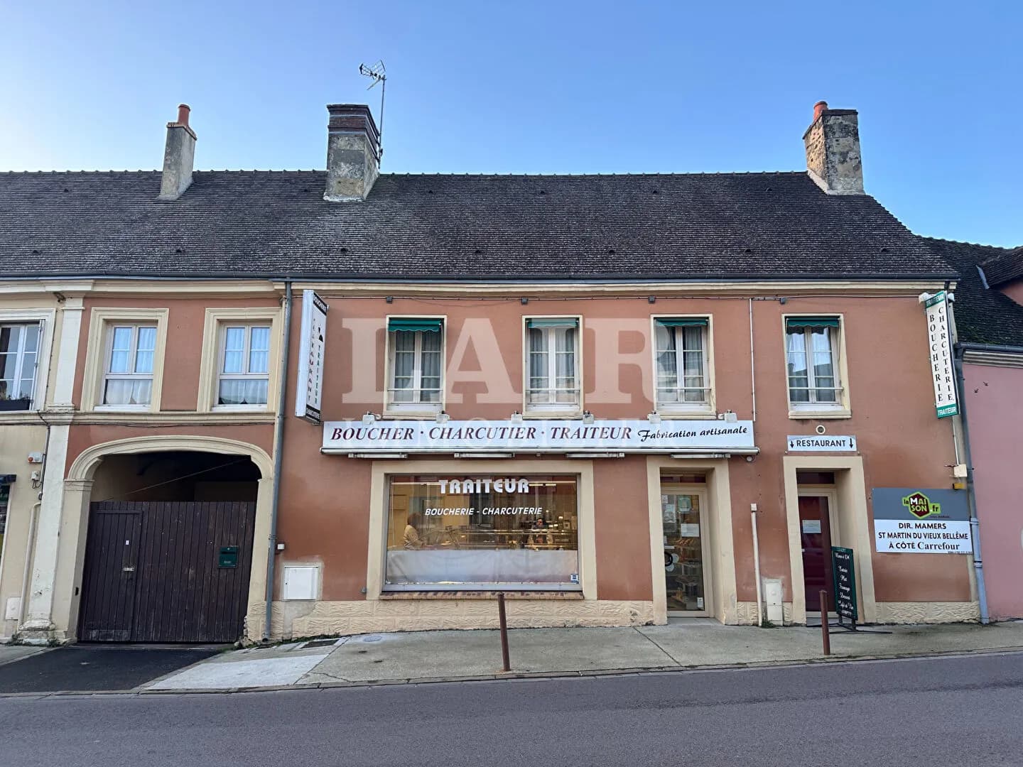Immeuble avec commerce et habitation - Nombreuses possibilités B14690 - Photo 1