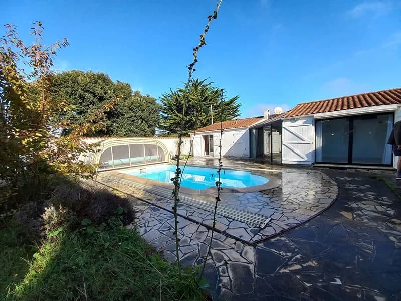 Ensemble immobilier composé de 2 maisons et piscine - Photo 1
