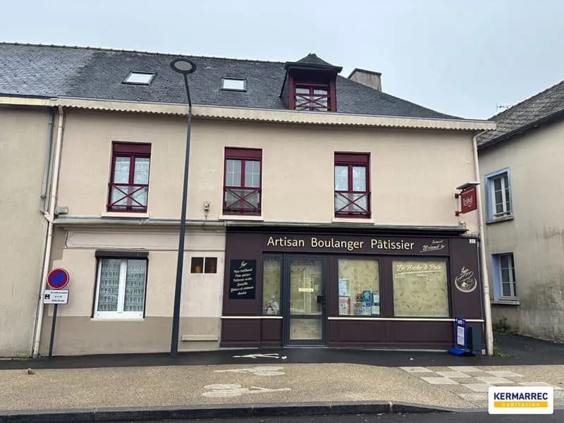 A VENDRE Immeuble 7 pièces à La Guerche De Bretagne 250 m² - 199 200 € HAI - Photo 1