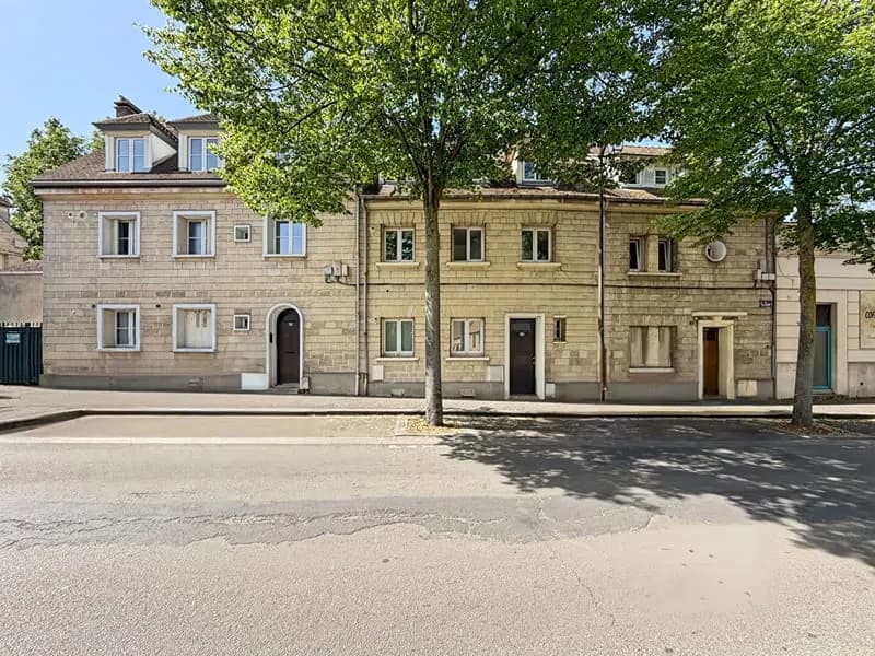 Immeuble de rapport sur Mantes-la-Jolie - Photo 1