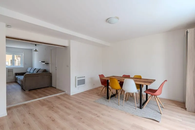 Immeuble de rapport 8 chambres, 148 m² Les Justices - Photo 1