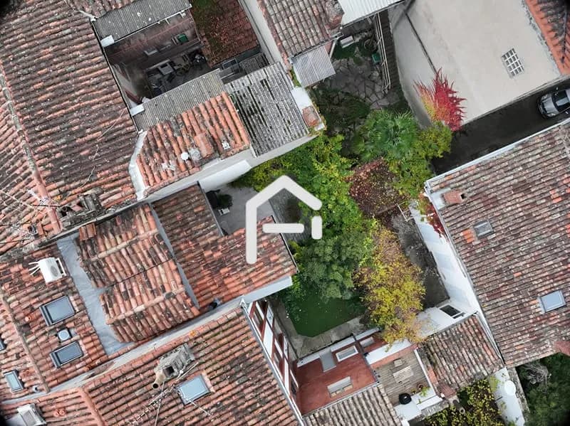 Immeuble quartier des Chalets - Photo 1