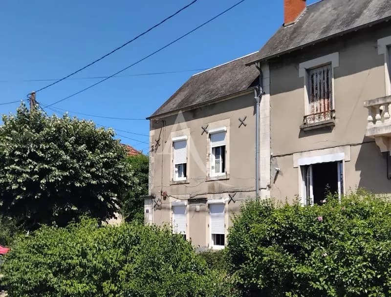 LA CHARITE / LOIRE - IMMEUBLE/ MAISON avec 3 appartements. - Photo 1
