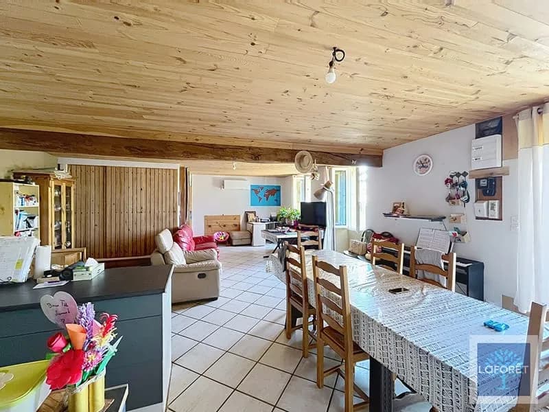 Ensemble immobilier proche Bourg sur Gironde - Photo 1