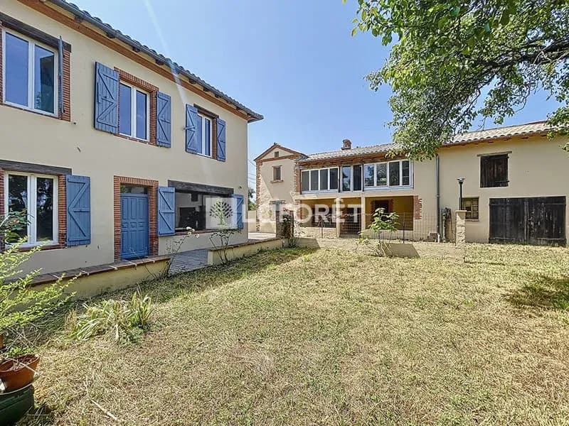 Ensemble immobilier rare. Plus de 800 m² bâtis sur 1736 m² de terrain - Photo 1