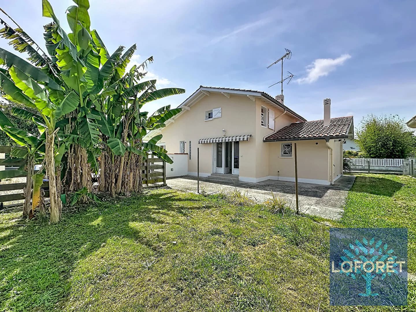 Dans un ensemble immobilier en copropriété - Photo 1