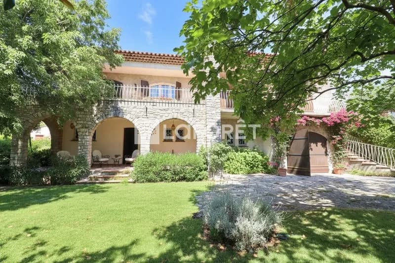 CUERS : Ensemble immobilier rare 2 maisons sur parcelle constructible - Photo 1