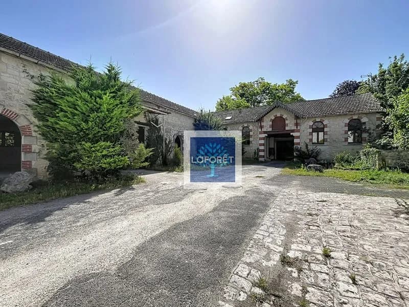 Ensemble immobilier de rapport au coeur Jonzac - Photo 1
