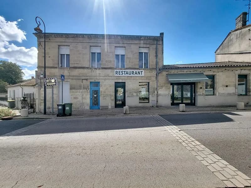 Immeuble Saint Julien Beychevelle env 240 m2 - Photo 1