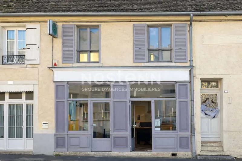 Immeuble Proche Chaumont En Vexin joli potentiel - Photo 1