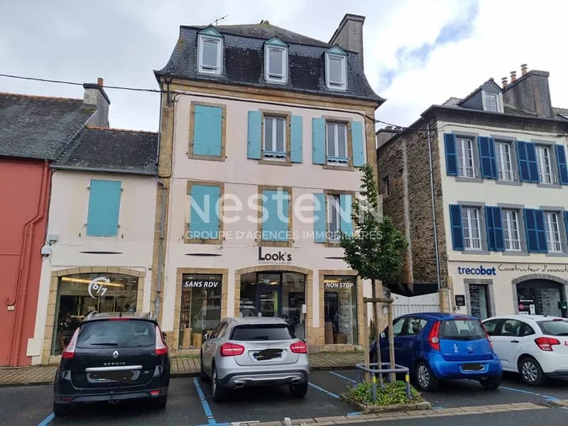 LANDERNEAU - Ensemble immobilier de 6 appartements, 6 caves, 2 cours et 1 venelle. - Photo 1