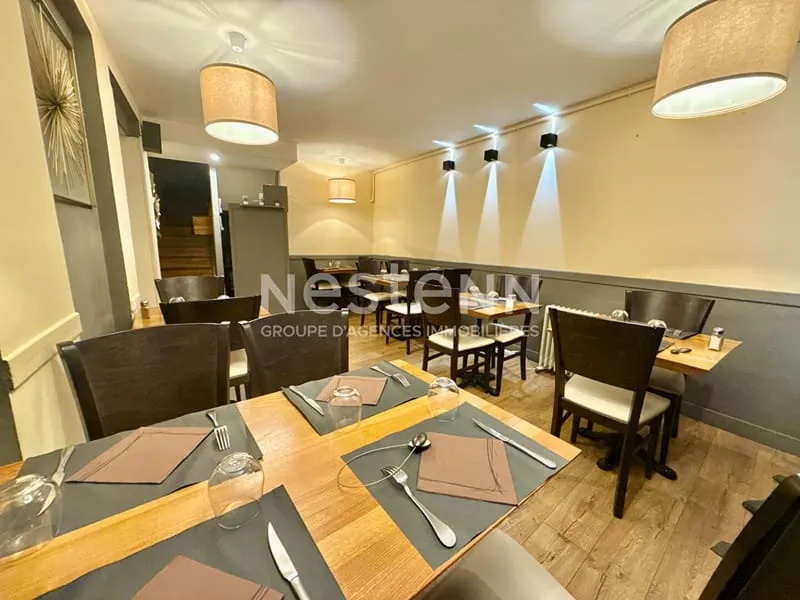 IMMEUBLE DE CARACTÈRE EN PLEIN CENTRE DE FOIX ? RESTAURANT EN ACTIVITÉ ET FORT POTENTIEL - Photo 1