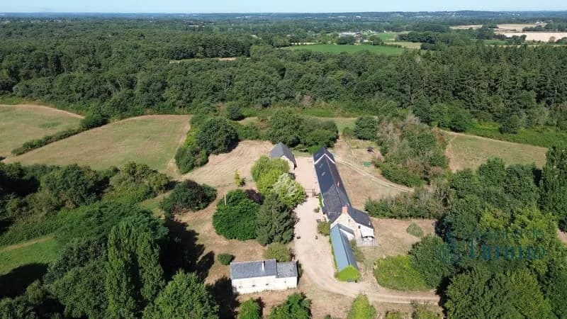 Ensemble immobilier - Photo 1