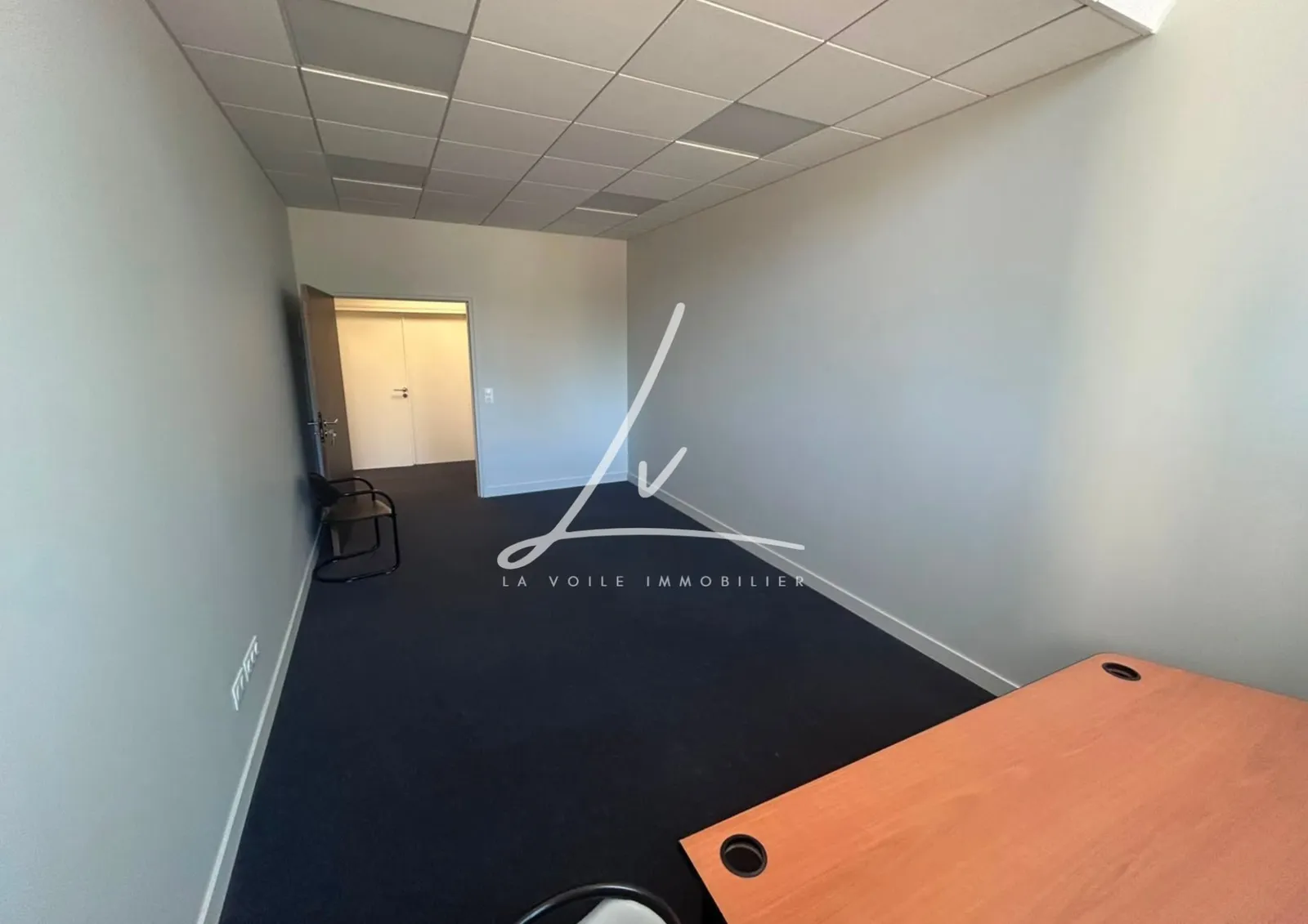 CAEN - ENSEMBLE IMMOBILIER PROFESSIONNEL DE PLAIN PIEDS - EN - Photo 1