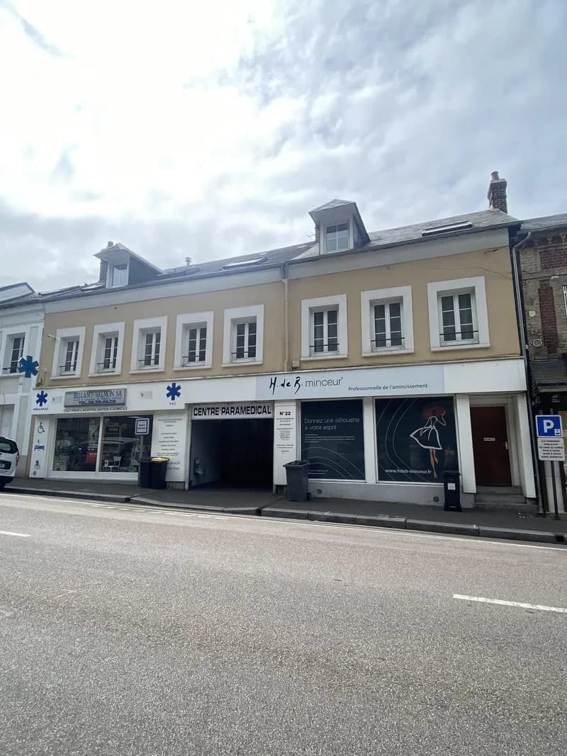 Idéal Investisseurs : Local Commercial + Appartement à Lillebo - Photo 1