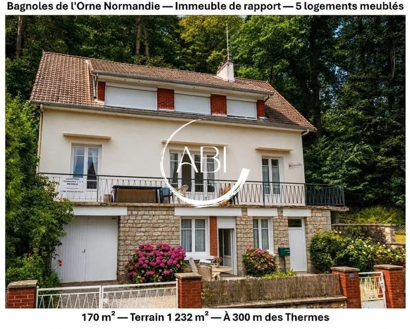 Immeuble de rapport à Bagnoles de l'Orne Normandie — 5 logeme - Photo 1