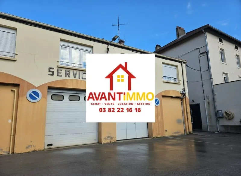 IMMEUBLE A USAGE MIXTE - 2 APPARTEMENTS ET 1 DEPÔT - Photo 1