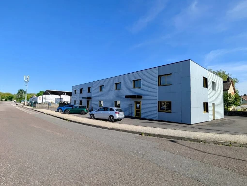 COTE D'OR (21) - QUETIGNY - Immeuble de bureaux répartis en 4 l - Photo 1
