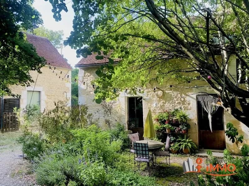 Ensemble immobilier de charme comprenant 2 habitations - Photo 1