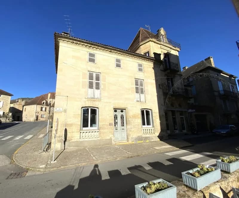 Immeuble en pierre à vendre dans le coeur du Périgord Noir - Photo 1