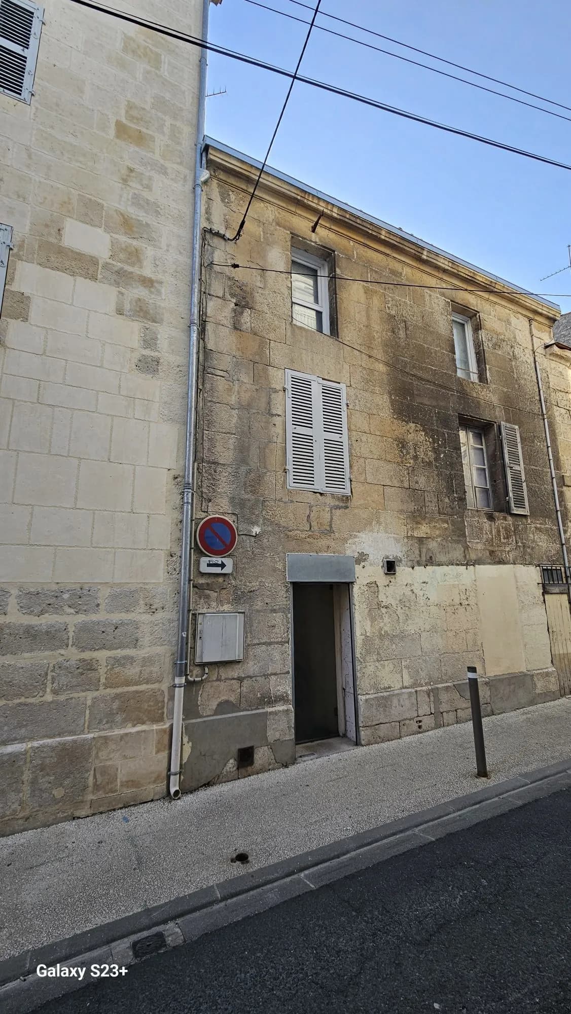 Immeuble de rapport avec local commercial et un logement type du - Photo 1