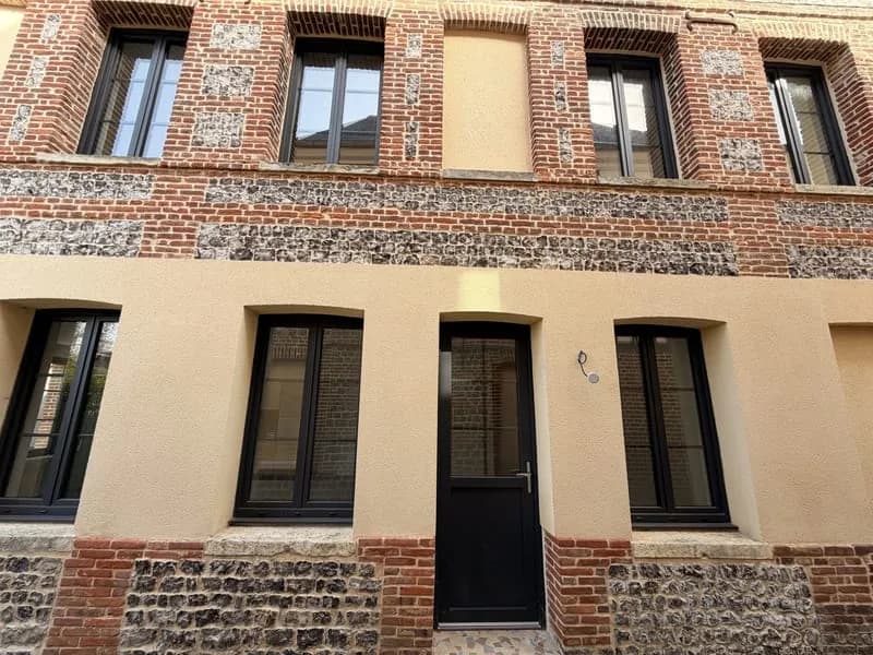 À VENDRE - Maison entièrement rénové + local commercial - Photo 1