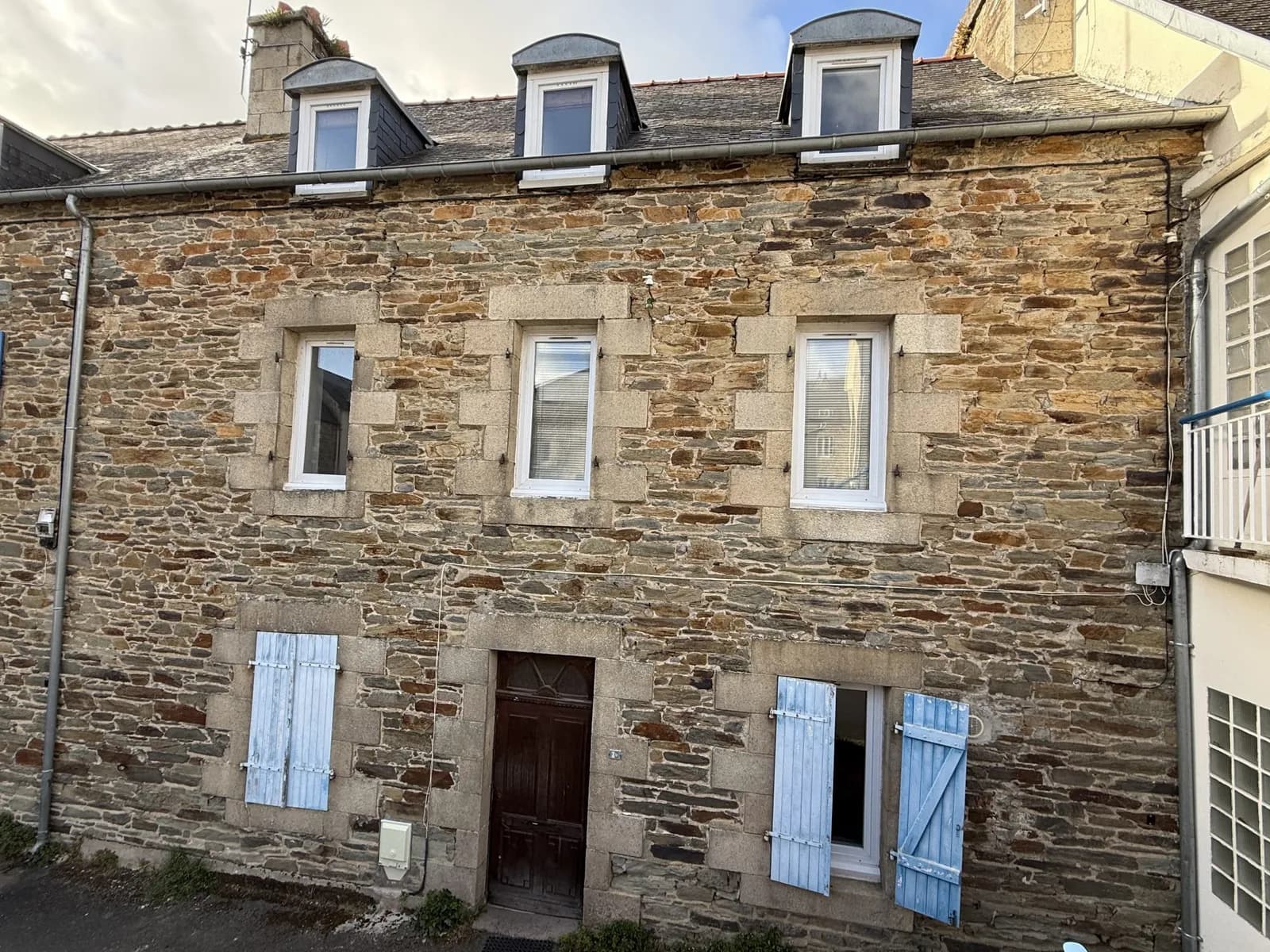 RARE À LANNION - IMMEUBLE DE RAPPORT EN PIERRE - 6 STUDIOS - Photo 1