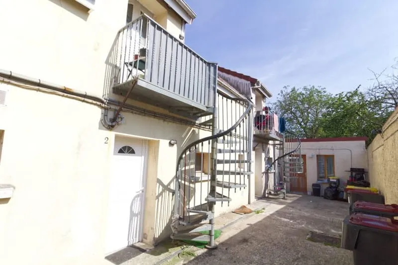 Ensemble immobilier + terrain a batir - Photo 1