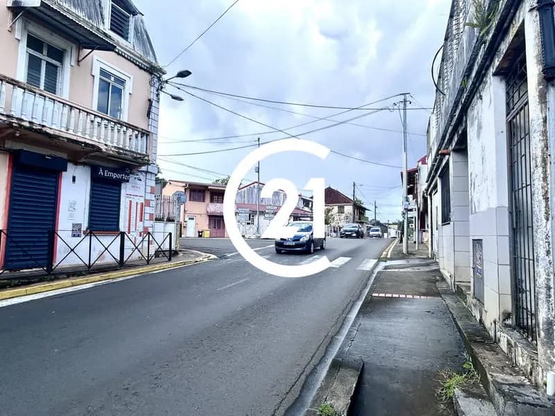 IMMEUBLE DE RAPPORT - Photo 1