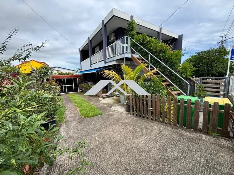 Villa F4 130 m² + T2 Petite Ile - Photo 1