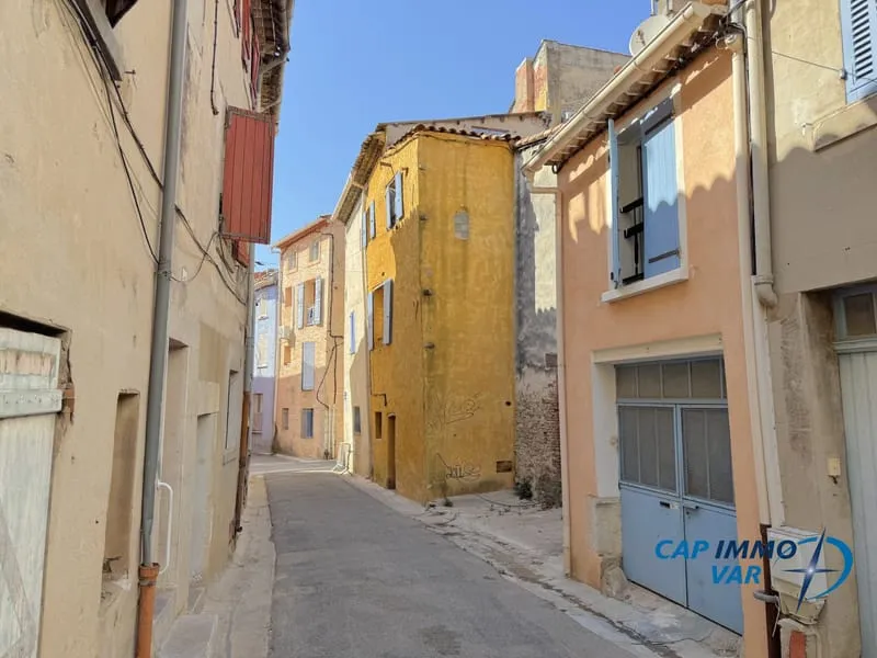 MAISON DE VILLAGE AVEC 2 APPARTEMENTS LOUÉS - Photo 1
