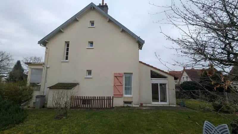 Maison divisée en 3 appartements - Photo 1